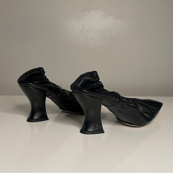 BOTTEGA VENETA Crushed Nappa Almond Pumps 70mm, Black - Picture 6 of 11